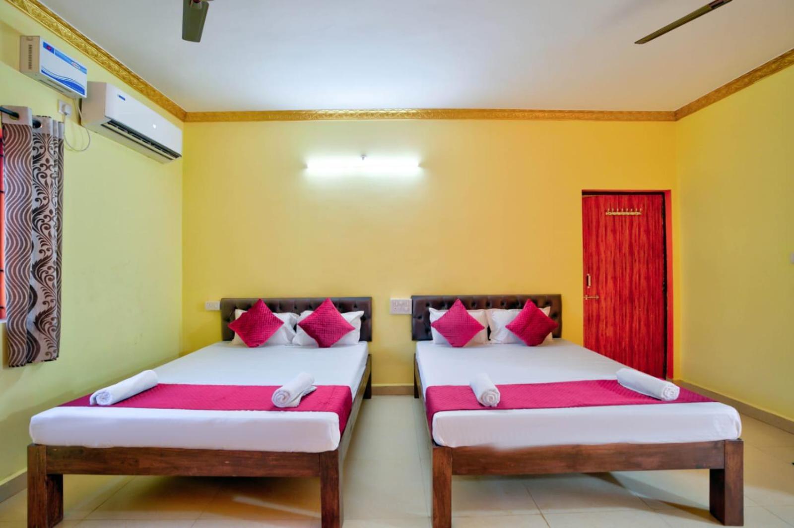 Hotel Savita Calangute Habitación foto