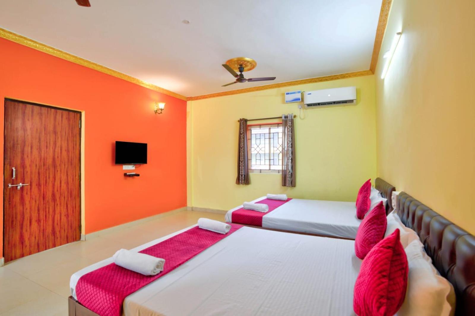 Hotel Savita Calangute Habitación foto
